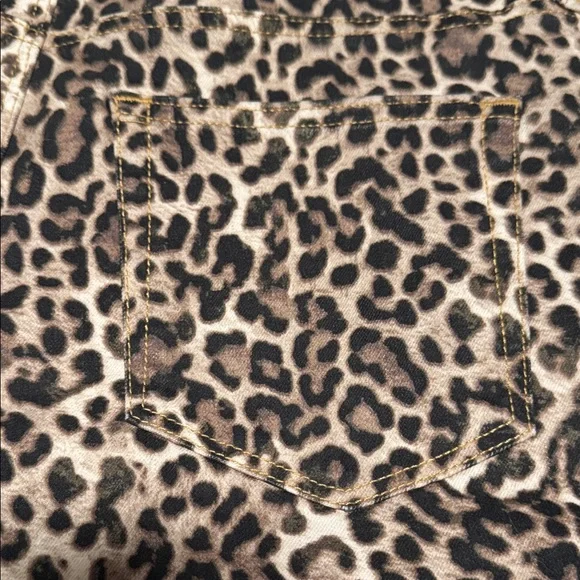 LOFT Leopard Print Wide Leg Jeans - Picture 11 of 13